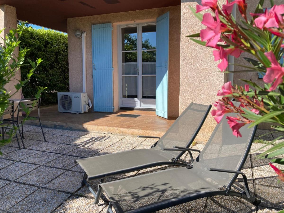 T2 Classe 2* Calme Au Coeur Du Village Provencale Greoux-les-Bains Exterior photo